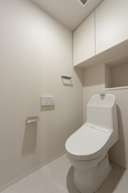 トイレ　※写真は同タイプ住戸です。