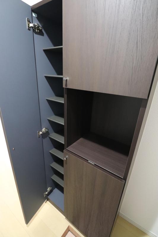 その他　トールタイプのシューズボックス