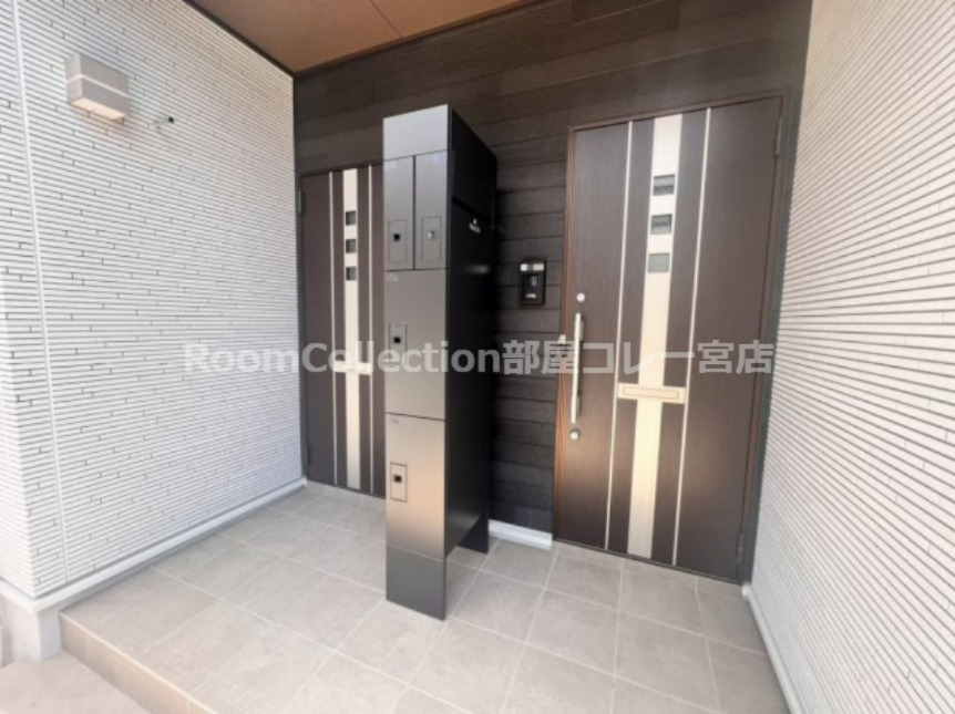 エントランス　※同型物件の写真となります※