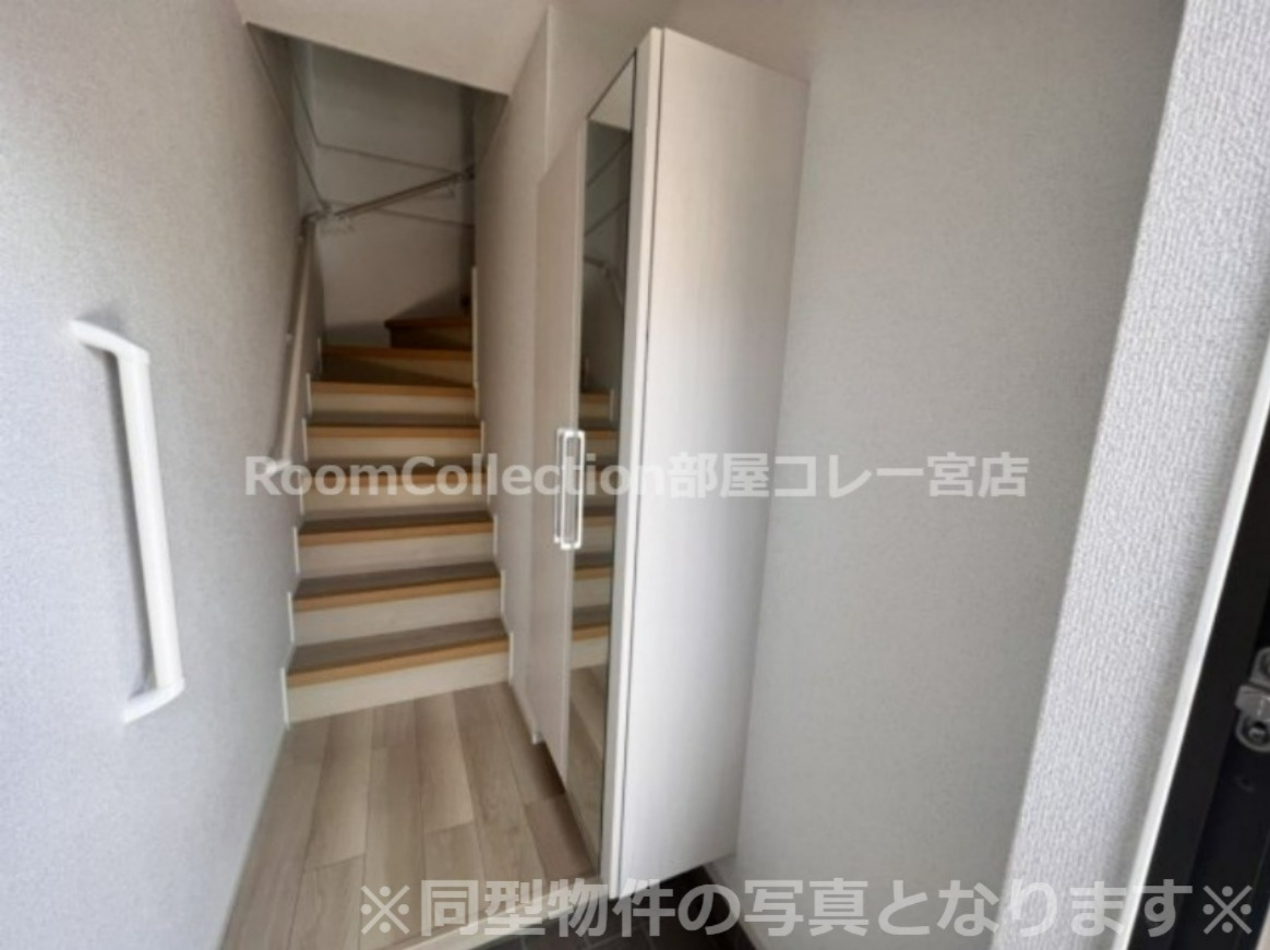 玄関　※同型物件の写真となります※