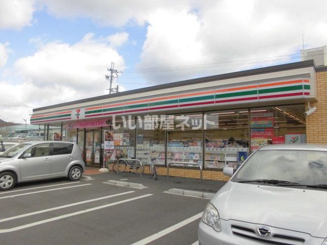 コンビニ　セブンイレブン 山科椥辻東浦店（コンビニ）まで724m