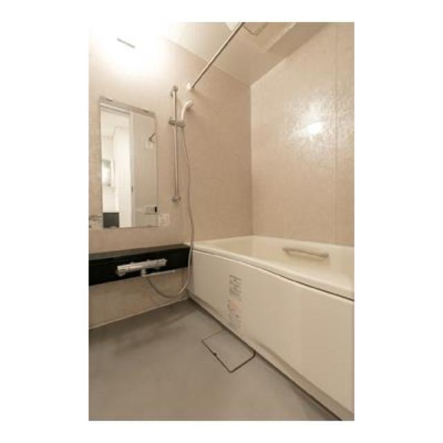 バス・シャワールーム　※写真は同タイプ住戸です。