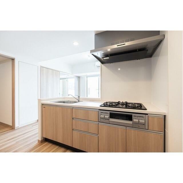 キッチン　システムキッチン。