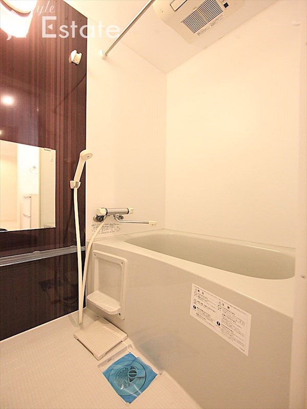 バス・シャワールーム　バスルーム