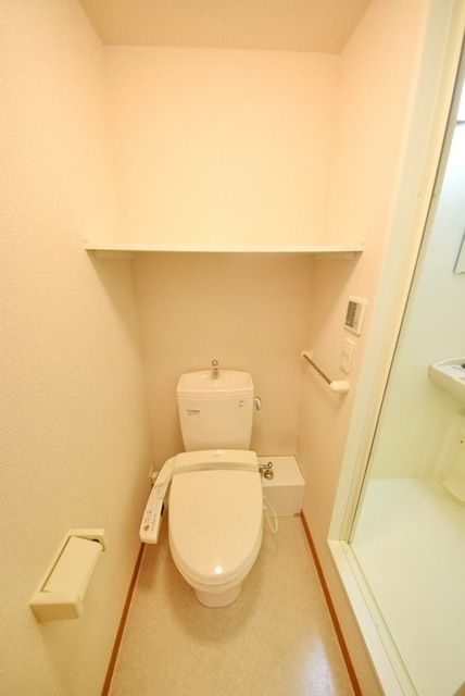 トイレ　シャワー付きトイレ