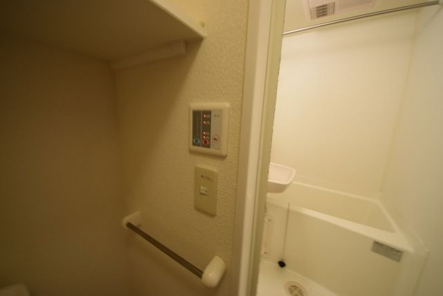 その他設備　浴室乾燥機付き