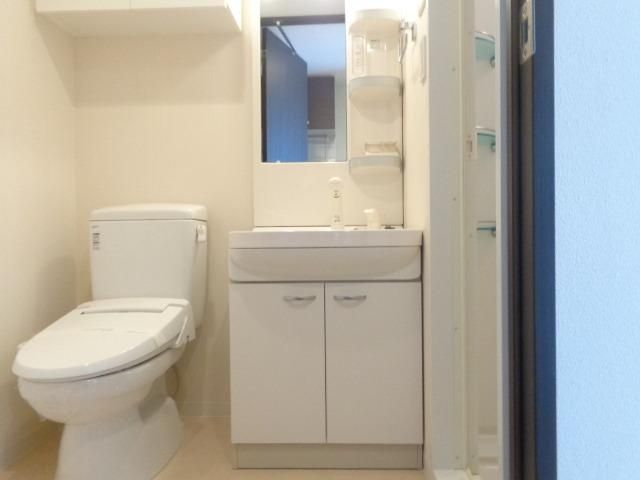 洗面設備　おしゃれな洗面台