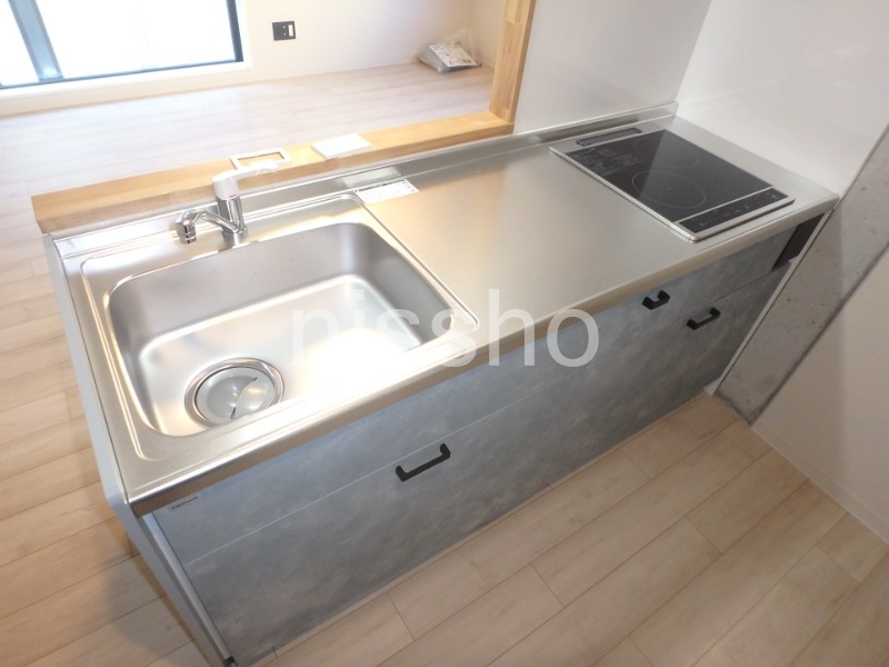 キッチン　広々IHコンロ2口システムキッチン！