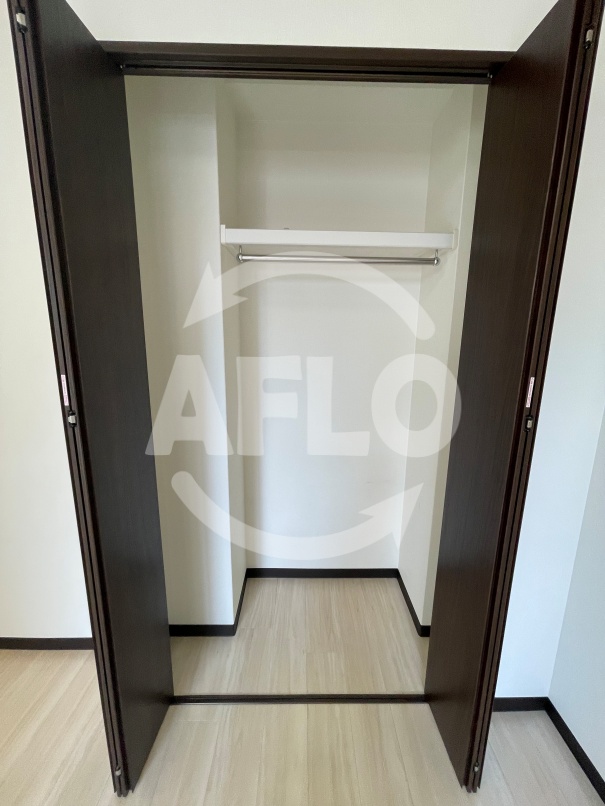 収納　ハウスアイ杭全　クローゼット