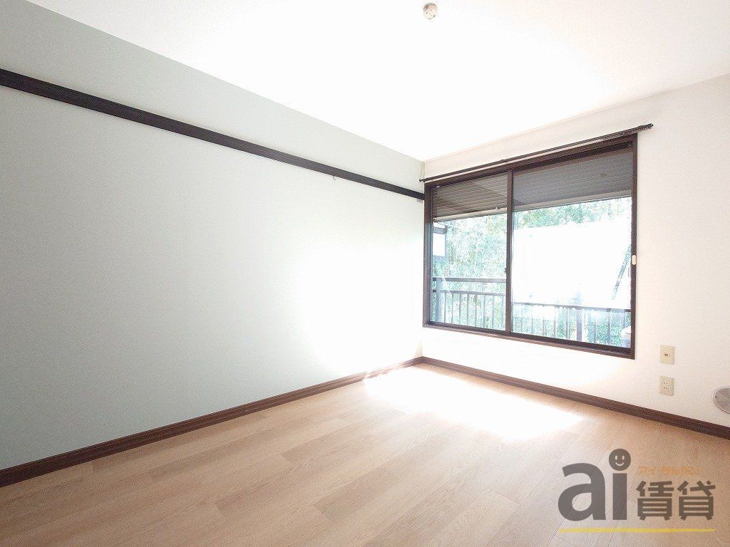 居室・リビング　※別号室写真です