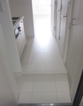 玄関　グランド・ガーラ横濱元町