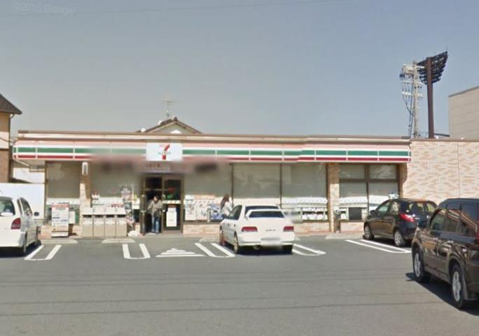 コンビニ　セブンイレブン（コンビニ）まで887m