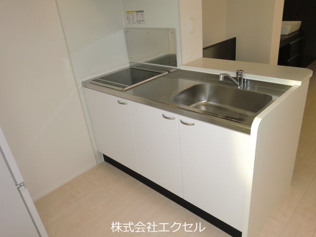 キッチン　コンロ付きのキッチンです。