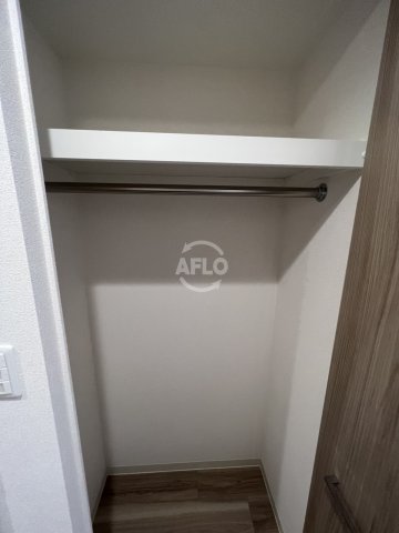 収納　プレサンス天満橋ヴェルエラ　クローゼット