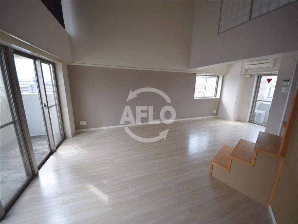 居室・リビング　ゼウス難波プレミアム　リビング