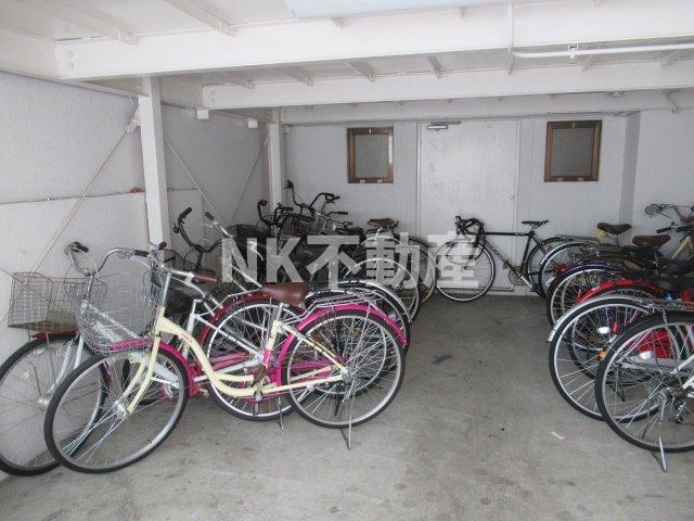 その他　駐輪場です