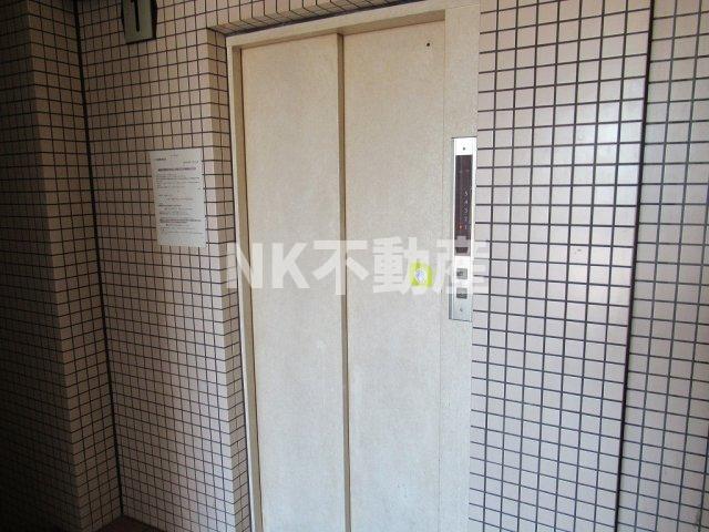 ロビー　建物の内部です