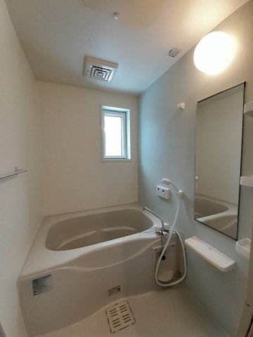 バス・シャワールーム　お風呂で日々の疲れを落としましょう