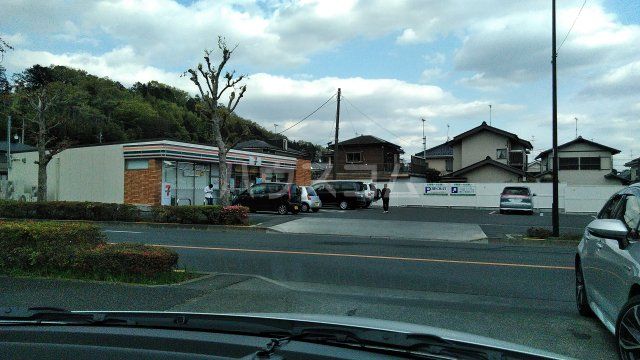 コンビニ　セブンイレブンあきる野草花店（コンビニ）まで1962m