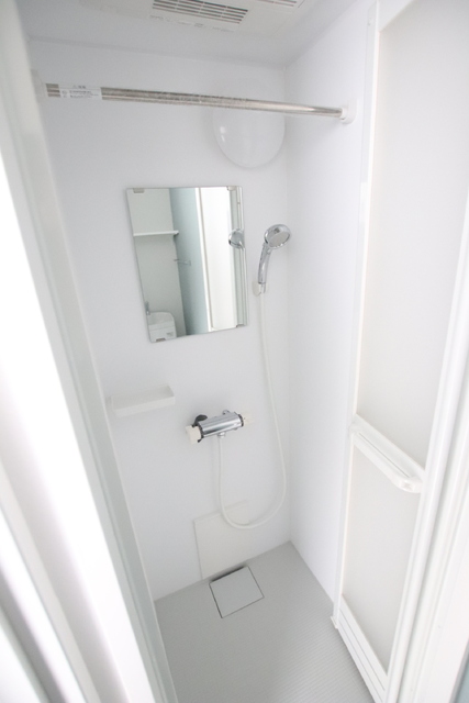 バス・シャワールーム　★シャワールーム　※浴槽の設置はございません。