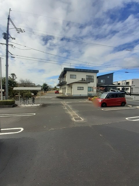 駐車場　駐車場