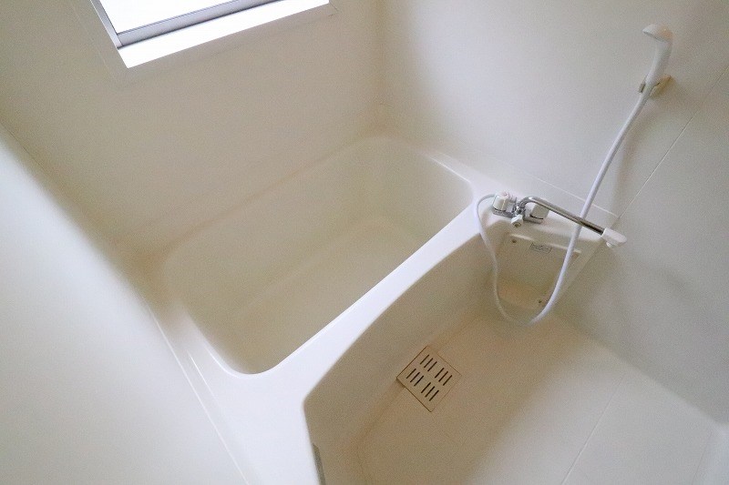 バス・シャワールーム　※反転写真使用