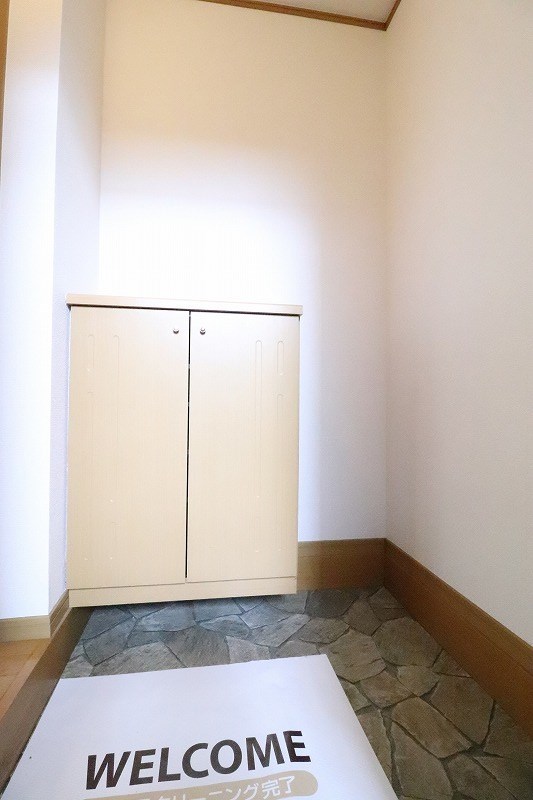 玄関　※反転写真使用