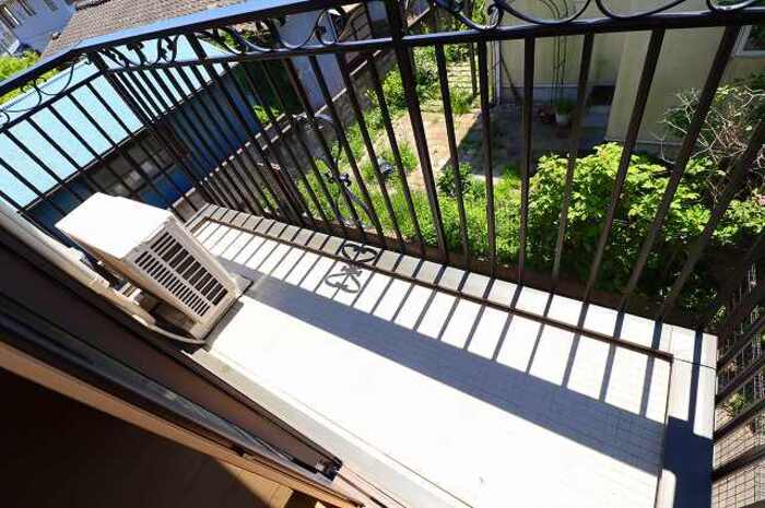 バルコニー　陽当たり良好なバルコニーです