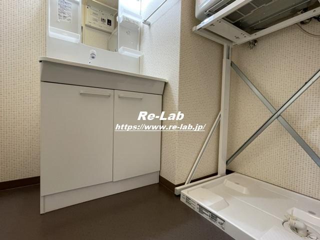 洗面設備　※参考として他のお部屋の写真です