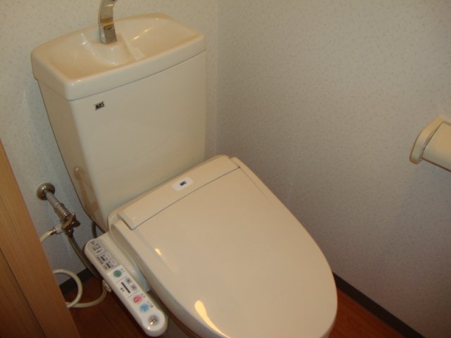 トイレ　シャワー付トイレ