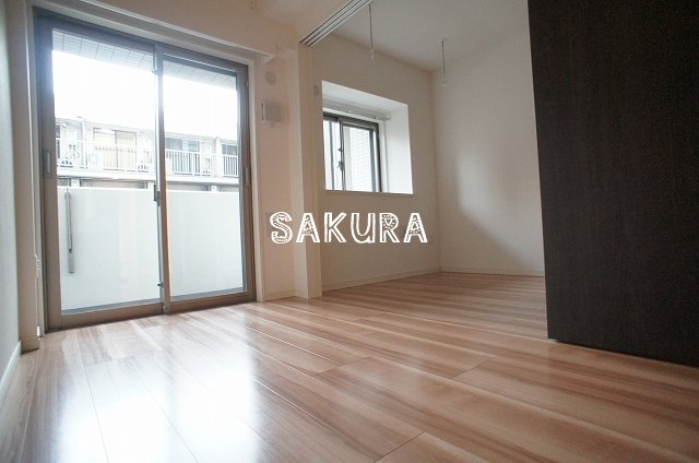 居室・リビング　開放感のあるゆったりとしたお部屋です♪