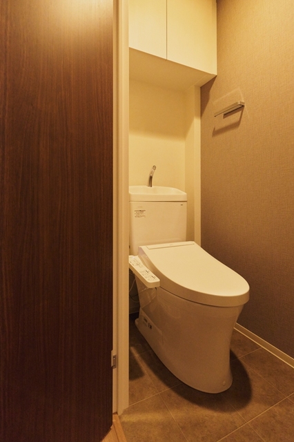 トイレ　※写真は同タイプ住戸です。