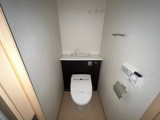 トイレ　※別部屋の写真です