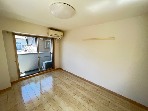 居室・リビング　※別部屋の写真です