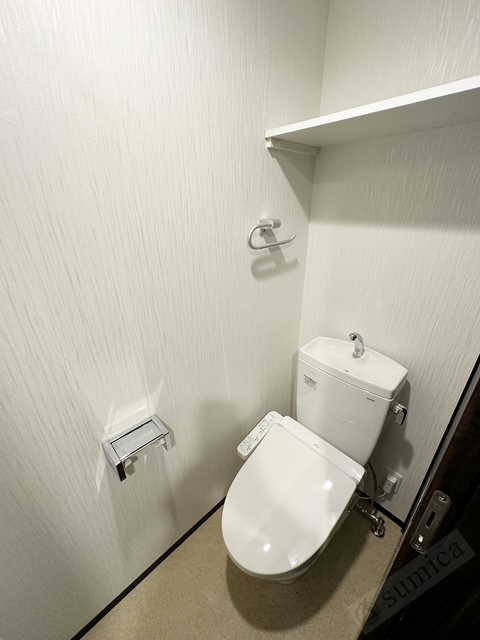 トイレ　温水洗浄便座付き♪♪