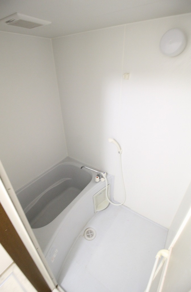 バス・シャワールーム　別の部屋の写真です