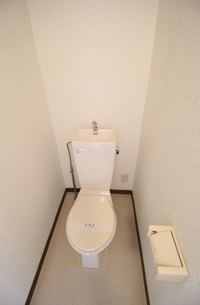 トイレ　別の部屋の写真です