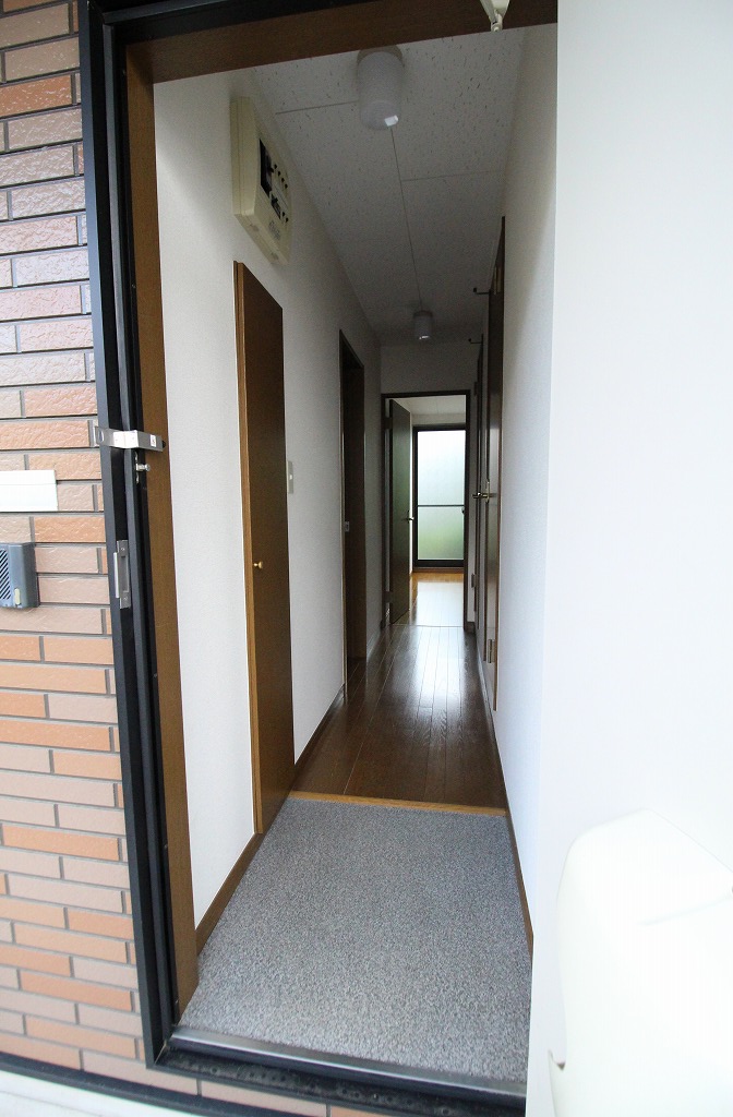 玄関　別の部屋の写真です