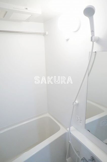 バス・シャワールーム　日々の疲れを癒すお風呂です♪