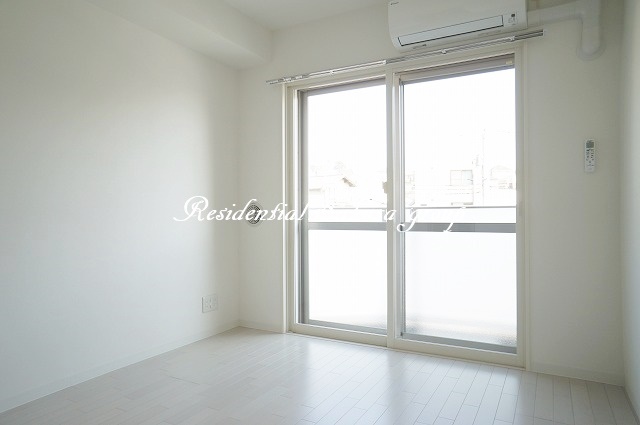 居室・リビング　使いやすい形の為、レイアウトを楽しめます♪