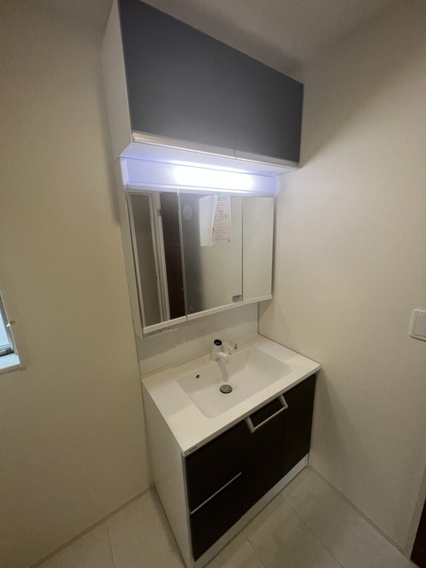 洗面設備　朝の身支度に欠かせません。