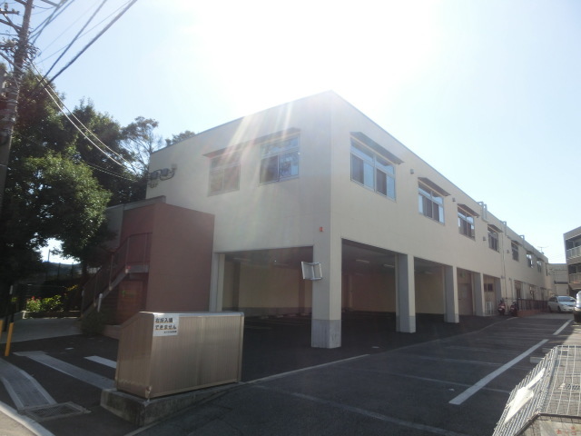 幼稚園・保育園　ありのみ保育園（幼稚園・保育園）まで1055m