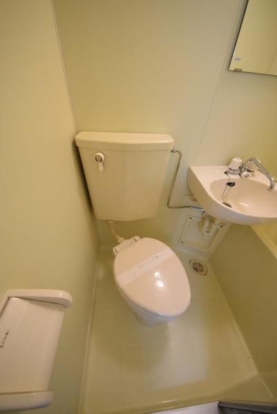 トイレ　トイレ