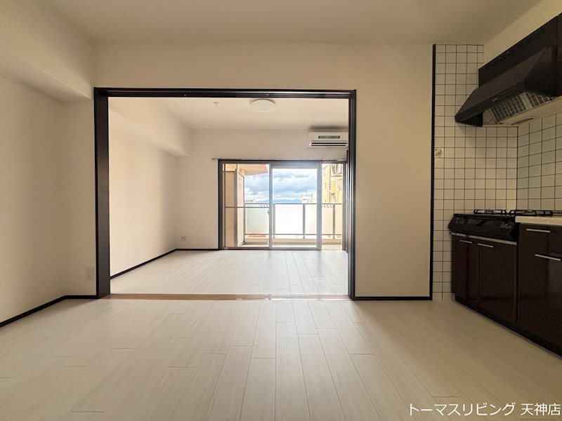 居室・リビング　※反転タイプの参考写真です。