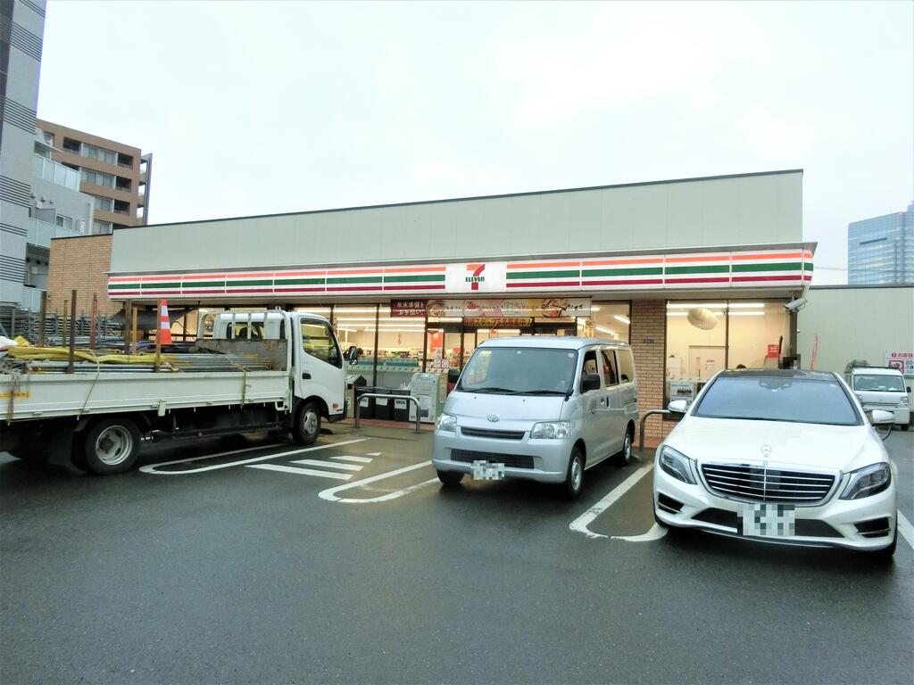 コンビニ　セブンイレブン用賀インター店（コンビニ）まで318m