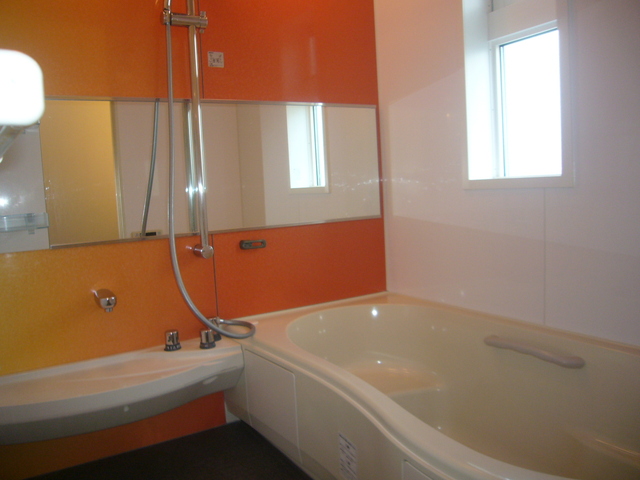 バス・シャワールーム　追焚と浴室乾燥機付き