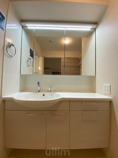 洗面設備　※別のお部屋のお写真です。御参考までに。