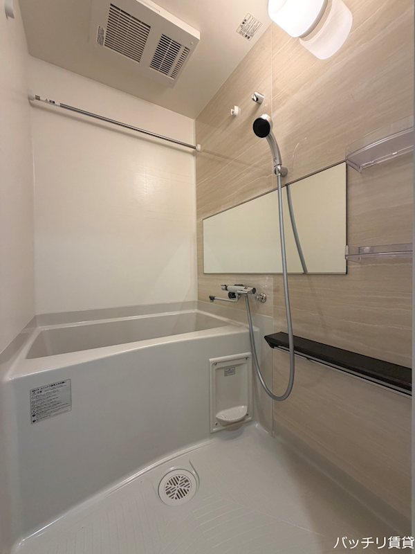 バス・シャワールーム　画像は別号室タイプの為現状を優先致します。
