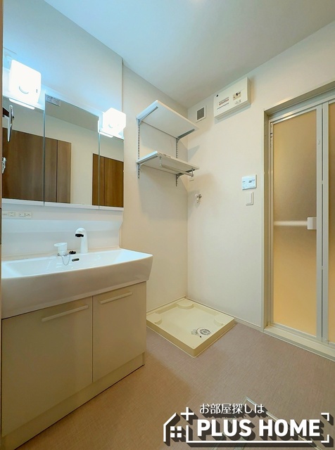 洗面設備　類似写真