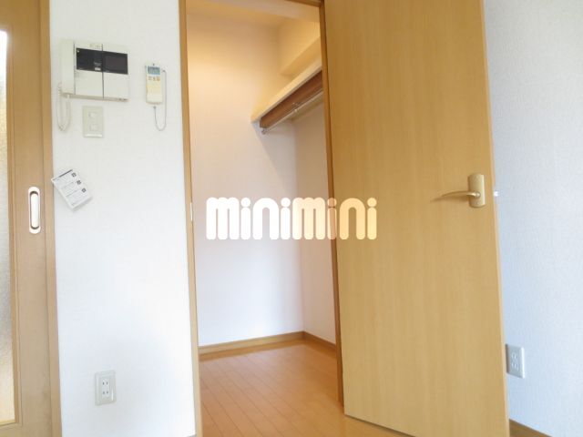 収納　ウォークインクローゼット。